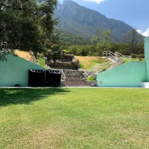 Jardin y cascada en SPGG