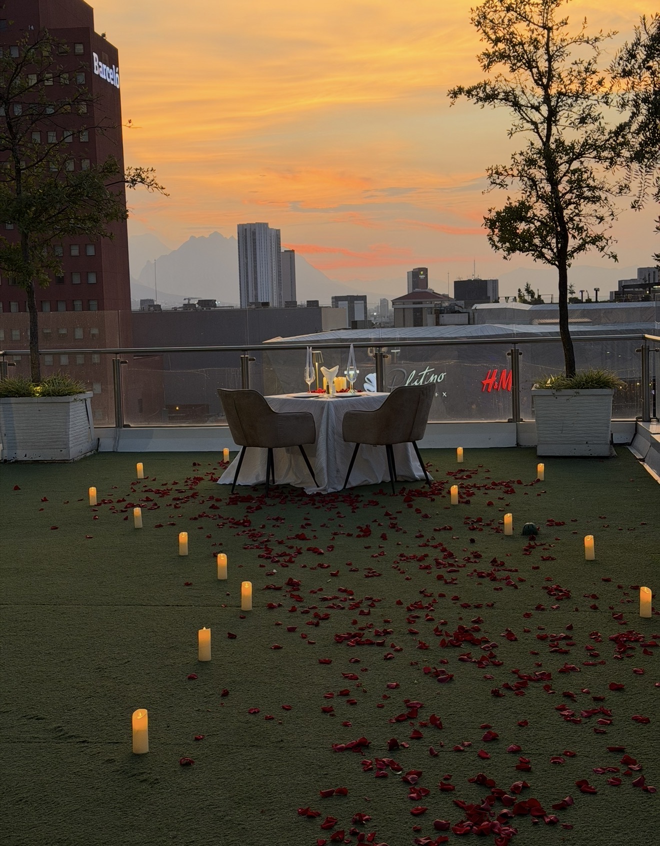 Cena romántica en terraza Metropolitan - Imagen 10