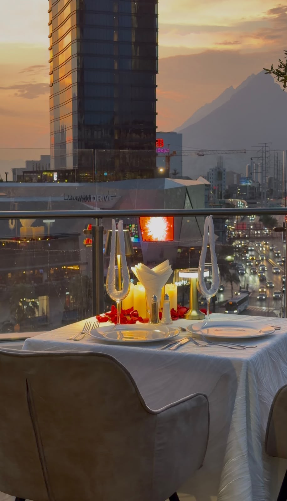 Cena romántica en terraza condominios en Metropolitan - Imagen 6
