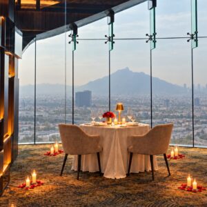 Cena romántica en panorama 30 metropolitan